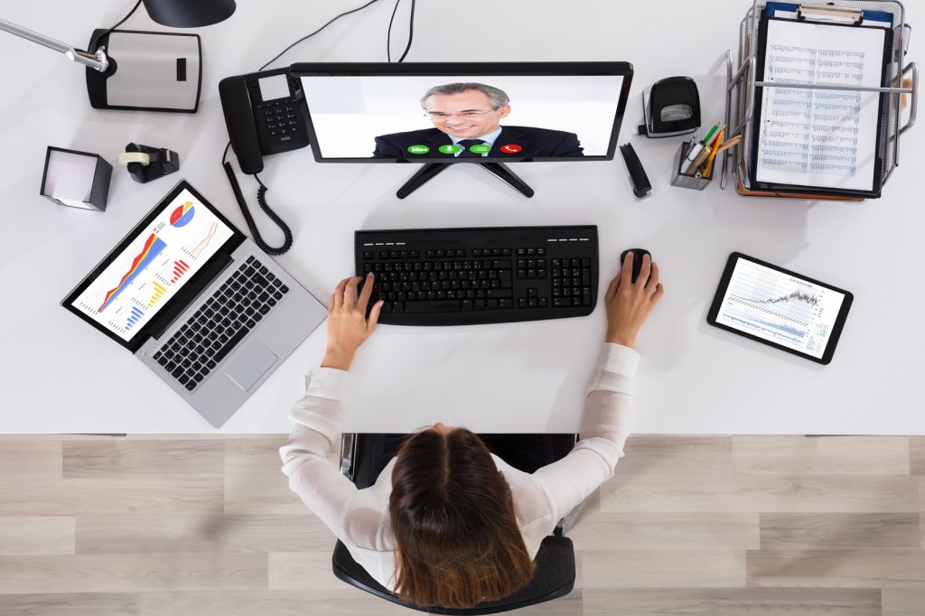 Videdolmetschen im Büro
